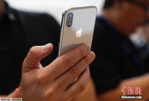 日華媒：愛(ài)手機(jī)多于愛(ài)孩子？家長(zhǎng)應(yīng)設(shè)親子時(shí)間