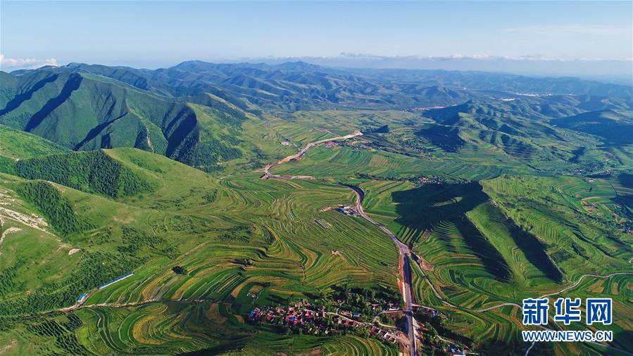 （砥礪奮進(jìn)六十載·塞上寧夏譜新篇·圖文互動(dòng)）（4）喜看鄉(xiāng)村新畫卷——寧夏奮進(jìn)60年巡禮之鄉(xiāng)村變遷篇
